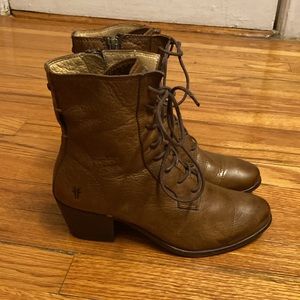 Frye Courtney Leather Boots Women's Size 7 B Brown 71065 Side Zip